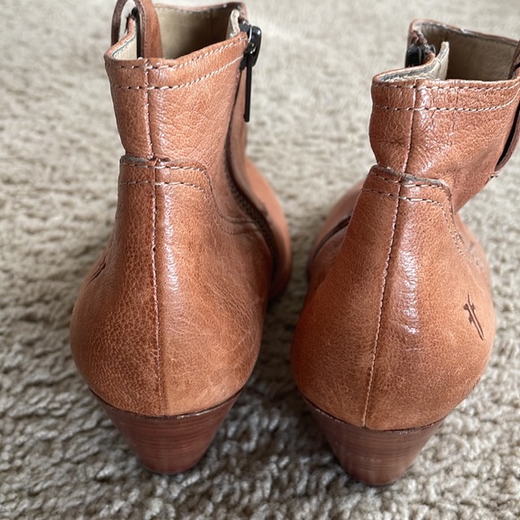 Frye ankle boots size 8.5 - Picture 5 of 9